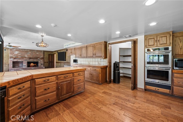 25472 Via Acorde, Valencia CA: https://media.crmls.org/medias/51401ab1-c8e7-4c4d-b1e7-81a30eadc4ec.jpg