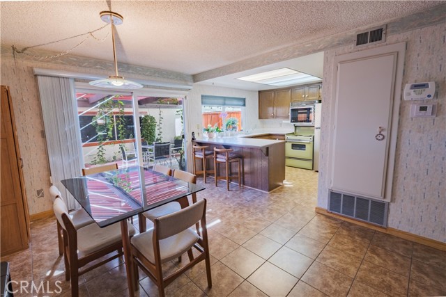 9567 Karmont Avenue photo 10
