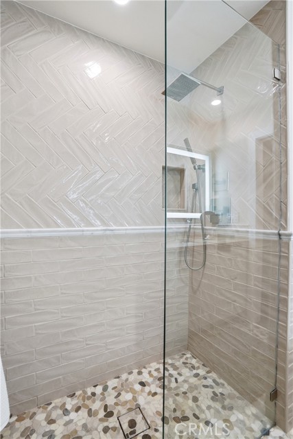 Image 18 of 50 For 31472 Via La Senda  28