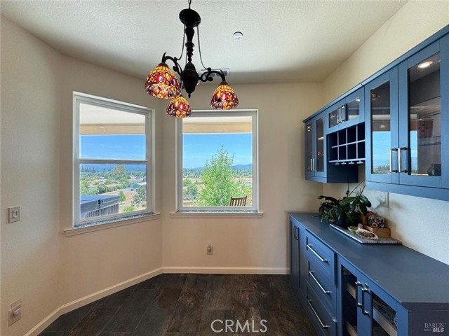 1910 Foothill Drive, Redwood Valley CA: https://media.crmls.org/medias/51423e51-101c-4de8-bc5e-228e843bf4fd.jpg
