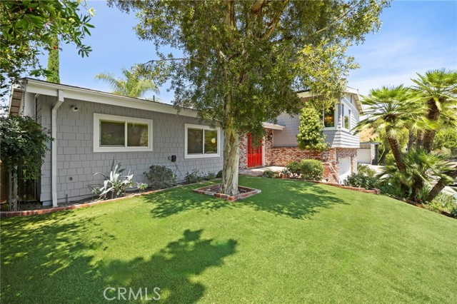 4135 Picasso Avenue, Woodland Hills CA: https://media.crmls.org/medias/51430c9b-02c9-4472-b0fe-1a1f499366e1.jpg