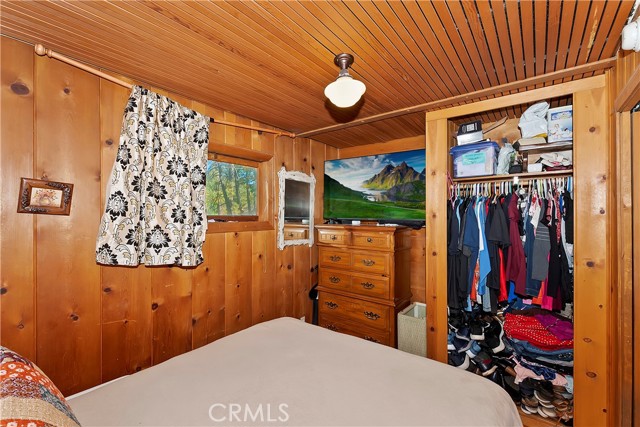 Detail Gallery Image 13 of 26 For 32815 Truman Ln, Running Springs,  CA 92382 - 1 Beds | 1 Baths