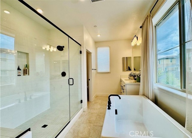 295 Autumn Way, Mission Viejo CA: https://media.crmls.org/medias/51463b22-ce4e-4e8b-b438-7aacc72f3fea.jpg