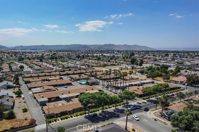615 S Palm Avenue, Hemet CA: https://media.crmls.org/medias/5146d5e3-fe28-4eb5-b069-a87d38b95cdf.jpg