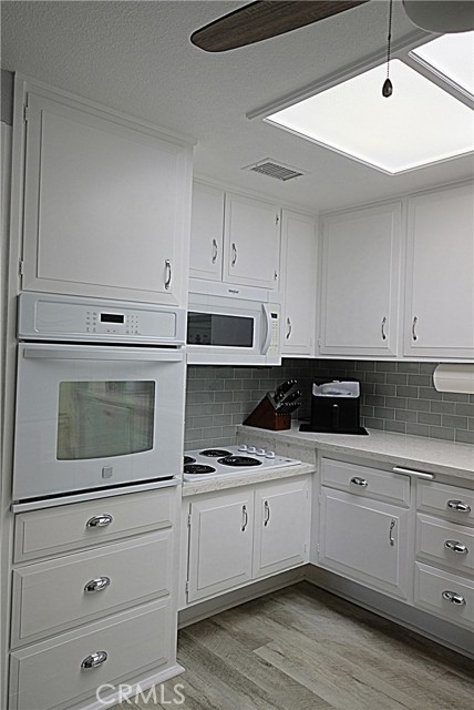 Detail Gallery Image 20 of 33 For 13141 Del Monte Dr 284f M11,  Seal Beach,  CA 90740 - 2 Beds | 1/1 Baths