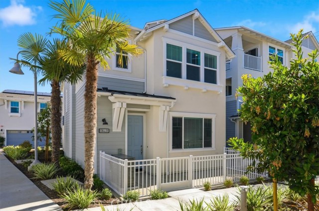 Detail Gallery Image 2 of 9 For 2364 Haley Point Dr #101,  Ventura,  CA 93003 - 3 Beds | 2/1 Baths