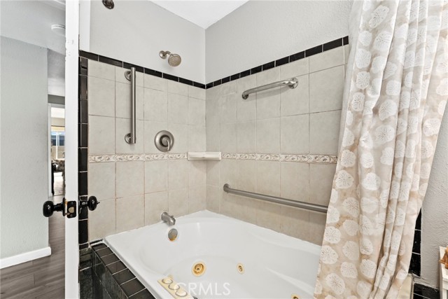 Detail Gallery Image 18 of 25 For 15503 Benfield Ave, Norwalk,  CA 90650 - 4 Beds | 2 Baths