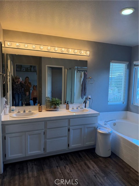 Detail Gallery Image 14 of 31 For 30816 Point Woods Ct, Temecula,  CA 92591 - 4 Beds | 2/1 Baths