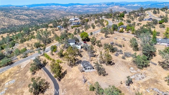 41070 Lilley Mountain Drive, Coarsegold CA: https://media.crmls.org/medias/514da296-a650-467b-9ab4-bd12aacddd8f.jpg