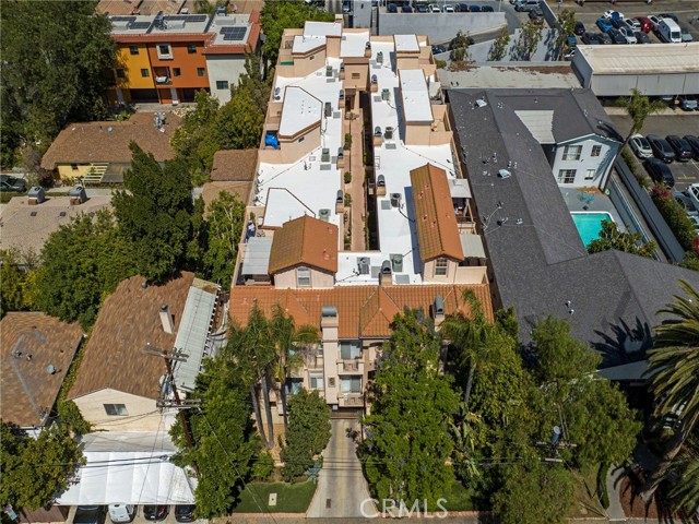 Detail Gallery Image 30 of 38 For 5242 Vesper #7,  Sherman Oaks,  CA 91411 - 3 Beds | 3 Baths