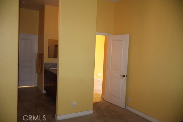 Detail Gallery Image 13 of 15 For 232 W 11th St, Perris,  CA 92570 - 4 Beds | 2/1 Baths