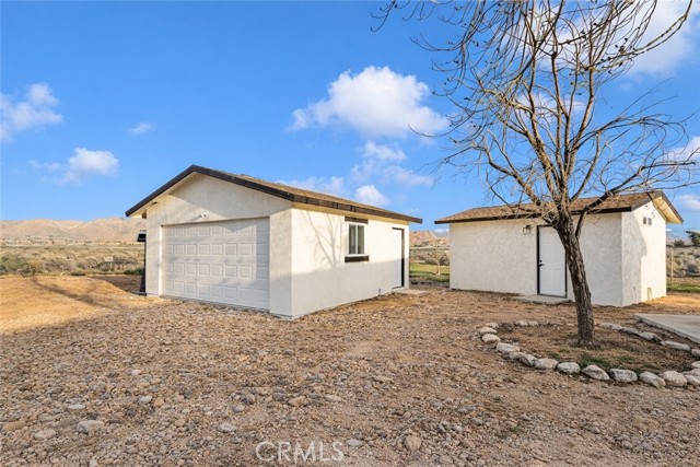 Detail Gallery Image 2 of 16 For 14695 Ocotilla, Apple Valley,  CA 92307 - 3 Beds | 2 Baths