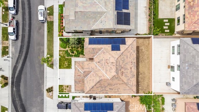 Detail Gallery Image 3 of 42 For 4852 S Jordan Ave, Ontario,  CA 91762 - 5 Beds | 3 Baths