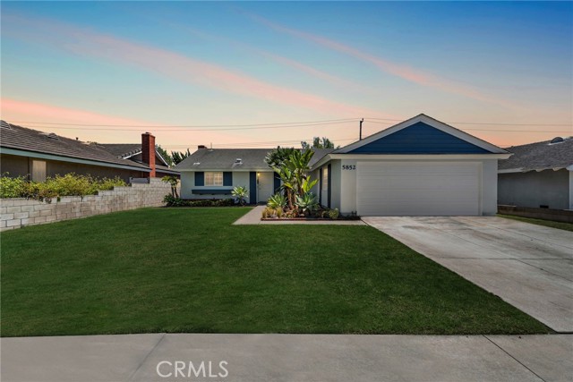 Detail Gallery Image 2 of 32 For 5852 Raphael Dr, Huntington Beach,  CA 92649 - 4 Beds | 2 Baths