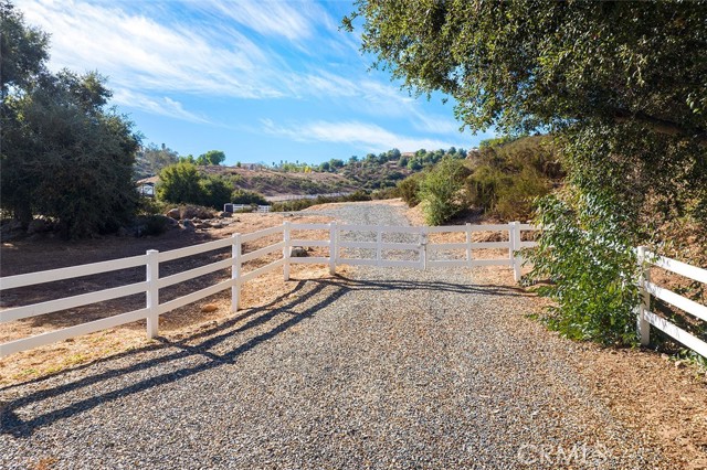 Detail Gallery Image 1 of 16 For 38563 Calle De Companero, Murrieta,  CA 92562 - – Beds | – Baths