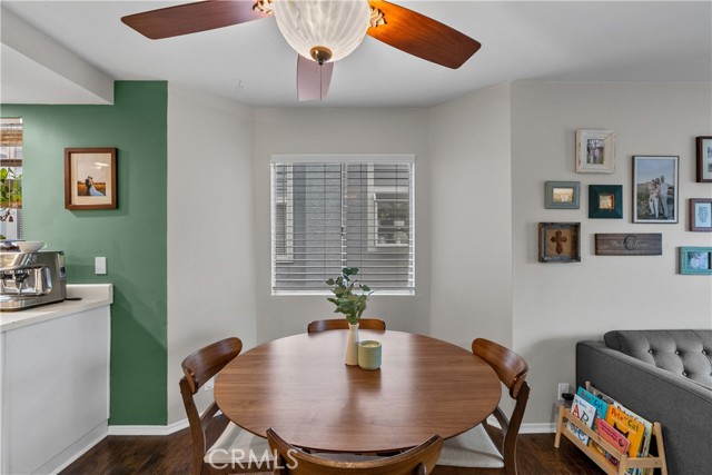 Detail Gallery Image 14 of 43 For 26877 Claudette St #103,  Canyon Country,  CA 91351 - 3 Beds | 2 Baths