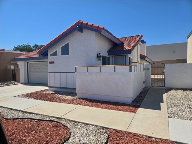 16263 Tokay Street, Victorville CA: https://media.crmls.org/medias/515109a3-929e-4fde-8282-a4b3dde05a15.jpg