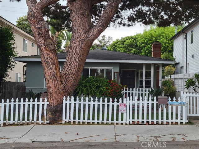 3608 Laurel Avenue, Manhattan Beach, California 90266, 2 Bedrooms Bedrooms, ,1 BathroomBathrooms,Residential,Sold,Laurel,SB21205339