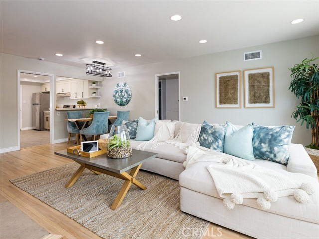 Detail Gallery Image 5 of 34 For 17122 S Orchard Ave, Gardena,  CA 90247 - 4 Beds | 2 Baths