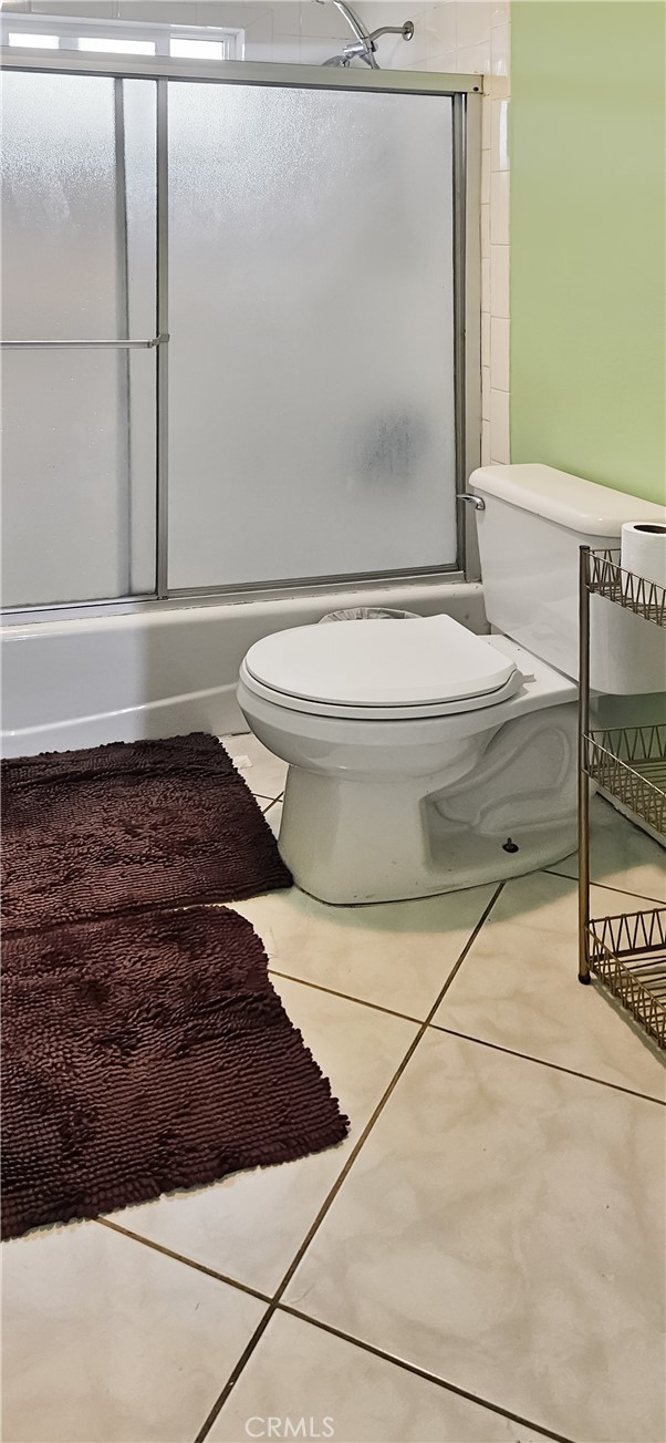 Detail Gallery Image 2 of 8 For 622 W 91st, Los Angeles,  CA 90044 - – Beds | – Baths