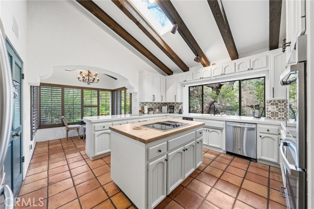 Detail Gallery Image 15 of 74 For 25805 Avenida Del Oro, Temecula,  CA 92590 - 4 Beds | 4/1 Baths