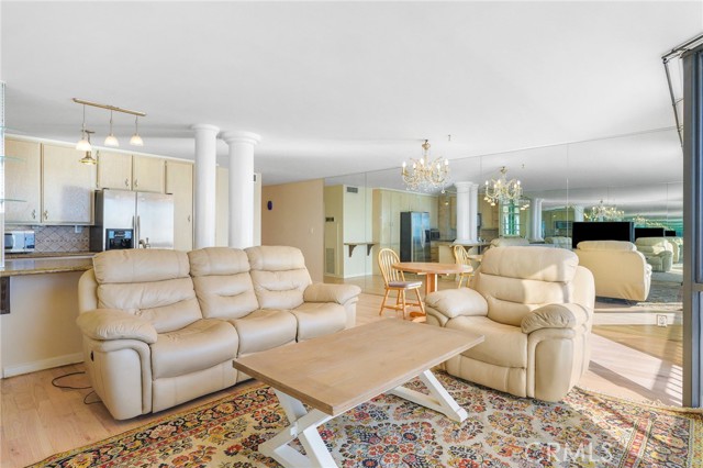 1750 E Ocean Boulevard, Long Beach CA: https://media.crmls.org/medias/5153a516-6a53-44b6-8f77-11ec794e2b85.jpg
