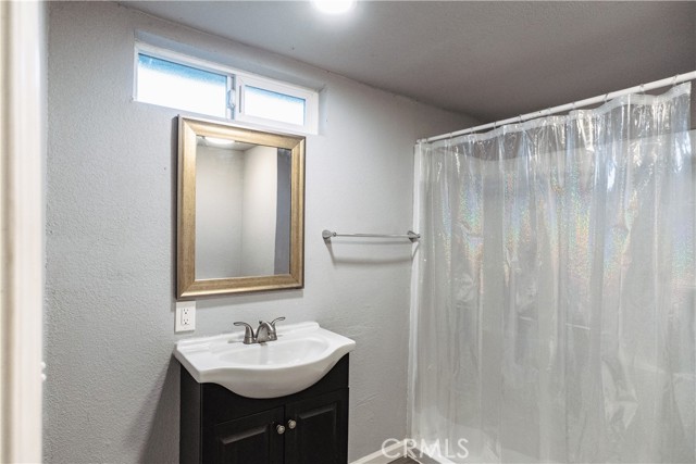 Detail Gallery Image 34 of 44 For 120 S St, Merced,  CA 95341 - 2 Beds | 1 Baths