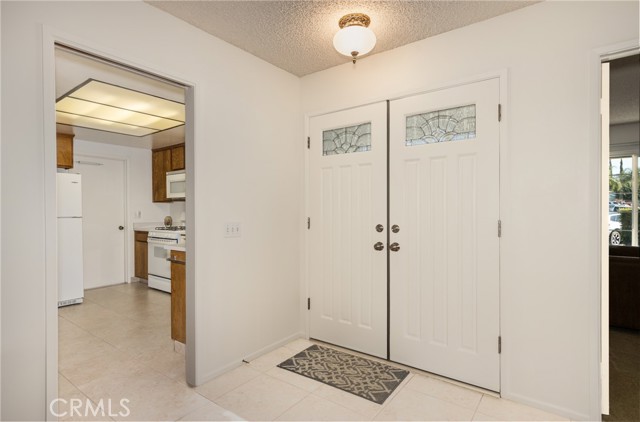 Detail Gallery Image 3 of 26 For 365 Midori Ln, Calimesa,  CA 92320 - 2 Beds | 2 Baths