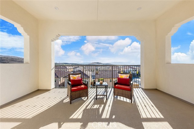 118 sunnybank Boulevard, Irvine CA: https://media.crmls.org/medias/51548bd4-36f4-4844-8340-8e968bec759a.jpg
