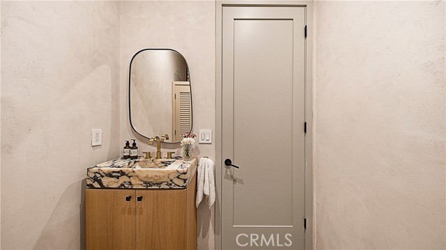 Detail Gallery Image 25 of 45 For 8840 Ashcroft Ave, West Hollywood,  CA 90048 - 3 Beds | 4 Baths