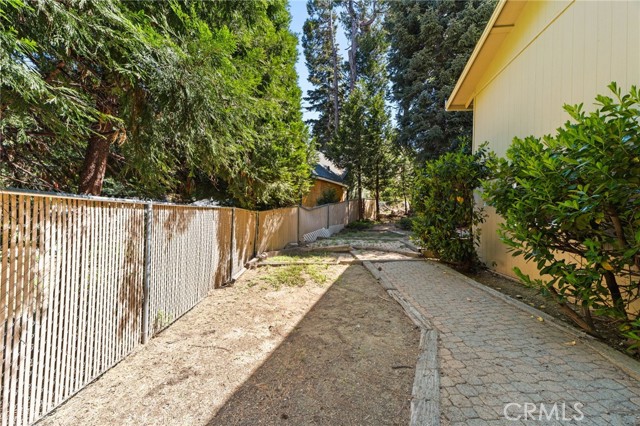 31686 Luring Pines Circle, Running Springs, CA 92382