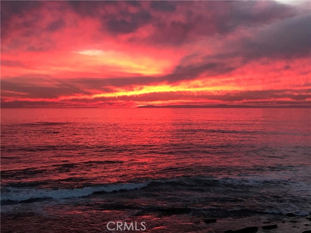 Detail Gallery Image 18 of 20 For 1249 Ocean Front #C,  Laguna Beach,  CA 92651 - 3 Beds | 2 Baths