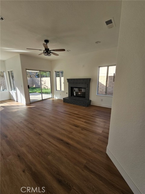2824 Longhorn, Ontario CA: https://media.crmls.org/medias/51567034-7d9a-4d31-8e87-66db2a7697ff.jpg