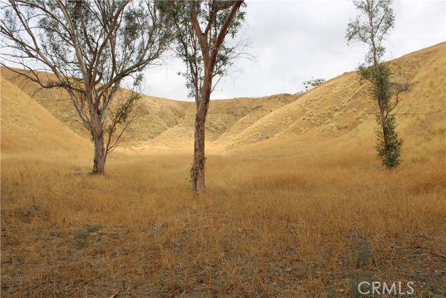 3448 N Beverly Drive, San Bernardino CA: https://media.crmls.org/medias/51577475-d495-4054-b8df-281d290209cb.jpg