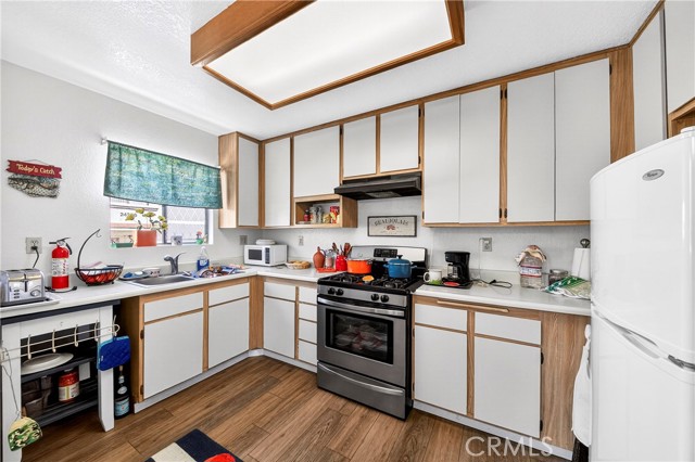 Detail Gallery Image 8 of 26 For 24208 Sylvan Glen Rd #E,  Diamond Bar,  CA 91765 - 2 Beds | 2 Baths