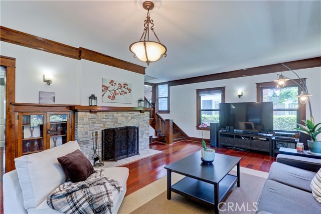 Detail Gallery Image 9 of 73 For 223 N. St. Andrews, Los Angeles,  CA 90004 - 7 Beds | 6/1 Baths