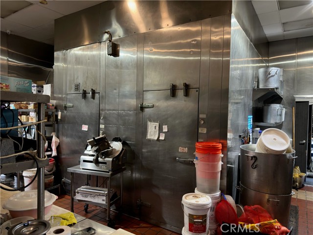 9082 Bolsa Avenue, Westminster CA: https://media.crmls.org/medias/5157f636-c897-4435-8ba3-f7f72f27f6e3.jpg