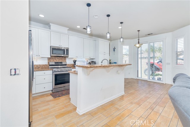 Detail Gallery Image 19 of 34 For 6654 N Ofelia, San Bernardino,  CA 92407 - 4 Beds | 2 Baths