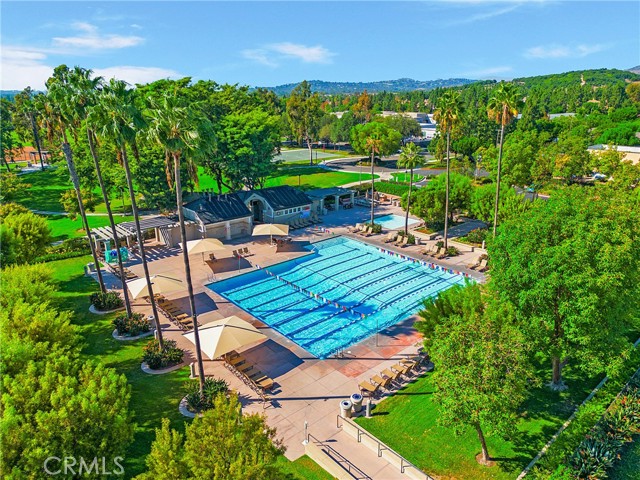 7 Glenhaven Lane, Irvine CA: https://media.crmls.org/medias/515859c1-fe9e-4254-8c92-71242529dad3.jpg