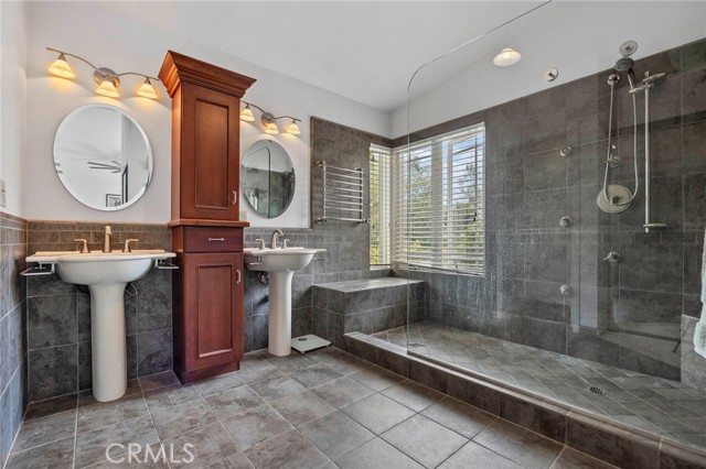 Detail Gallery Image 23 of 44 For 21421 Aliso Ct, Lake Forest,  CA 92630 - 4 Beds | 2/1 Baths