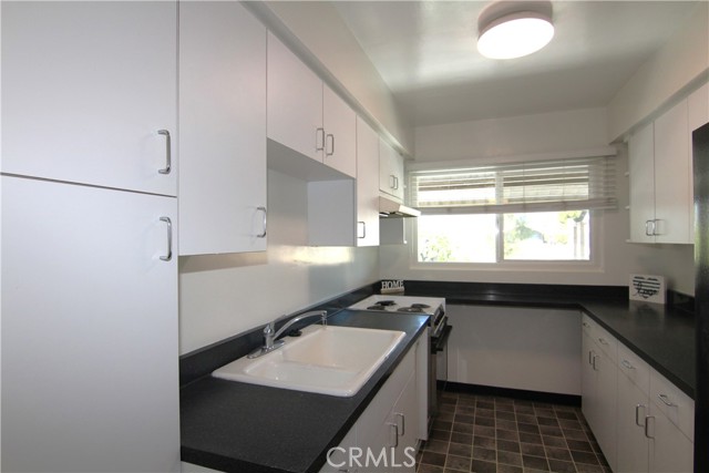 Detail Gallery Image 8 of 29 For 3130 E 2nd #10,  Long Beach,  CA 90803 - 1 Beds | 1 Baths