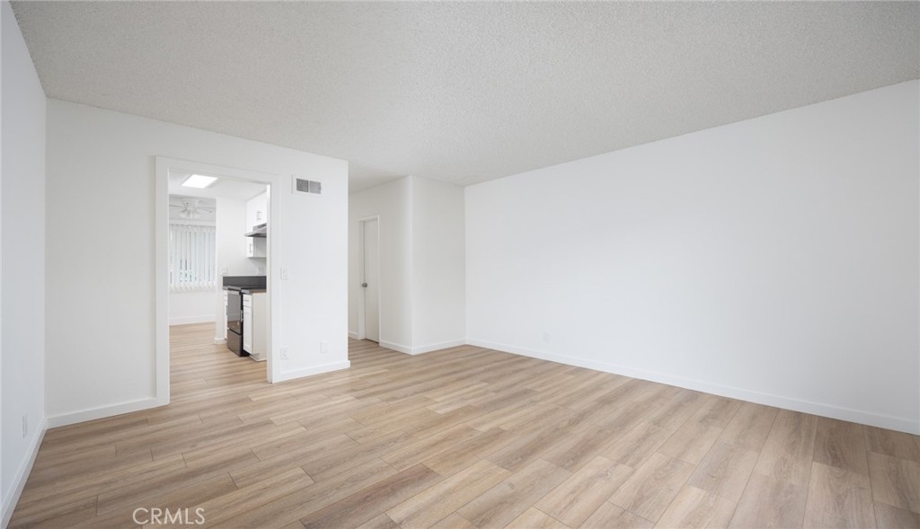 MLS #OC26148457 image #13