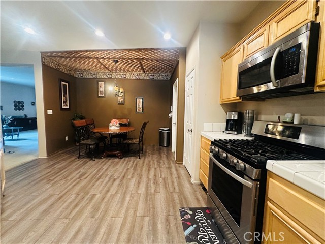 Detail Gallery Image 12 of 35 For 13375 Dunwood Ct, Victorville,  CA 92392 - 5 Beds | 2 Baths