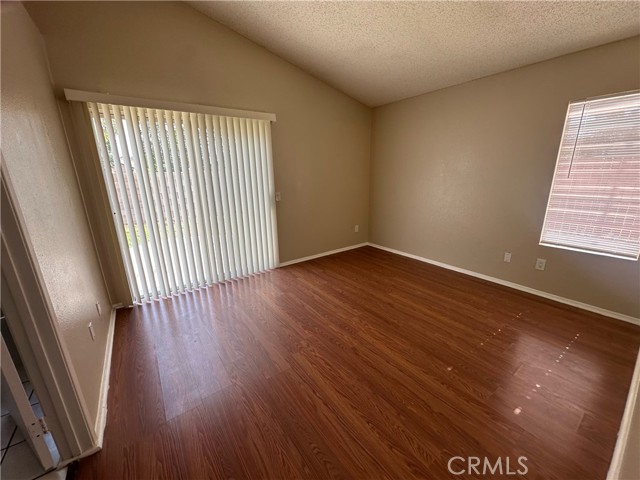 Detail Gallery Image 7 of 11 For 122 Plymoth, San Bernardino,  CA 92408 - 4 Beds | 2 Baths