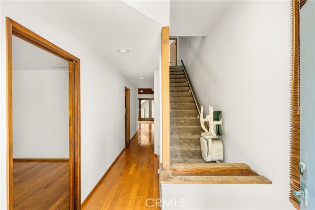 51 B Surfside Avenue, Surfside CA: https://media.crmls.org/medias/515af2ae-76bd-4c5d-a61a-30ebe1a0c4d8.jpg