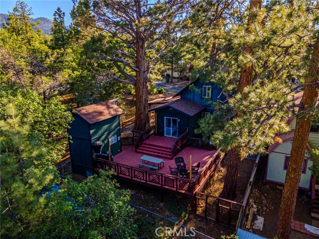 Detail Gallery Image 10 of 11 For 873 Holmes Lane, Sugarloaf,  CA 92386 - 3 Beds | 1/1 Baths