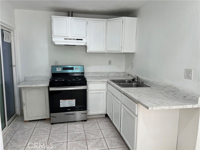 Detail Gallery Image 10 of 28 For 7014 Conejo, San Bernardino,  CA 92404 - 2 Beds | 2 Baths