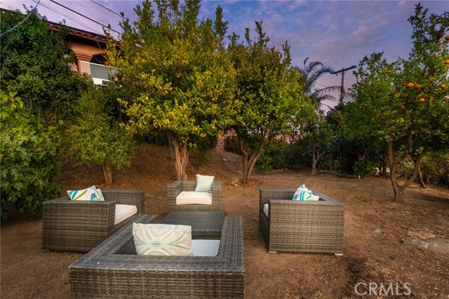 420 Canyon Drive, Glendale CA: https://media.crmls.org/medias/515cfbbb-b7e2-49a9-b7e8-086b0c57f458.jpg