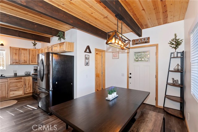 Detail Gallery Image 22 of 45 For 334 Jeffries Rd, Big Bear Lake,  CA 92315 - 1 Beds | 2 Baths