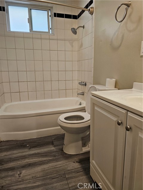 Detail Gallery Image 6 of 8 For 2549 Hermosa, Montrose,  CA 91020 - 2 Beds | 1/1 Baths